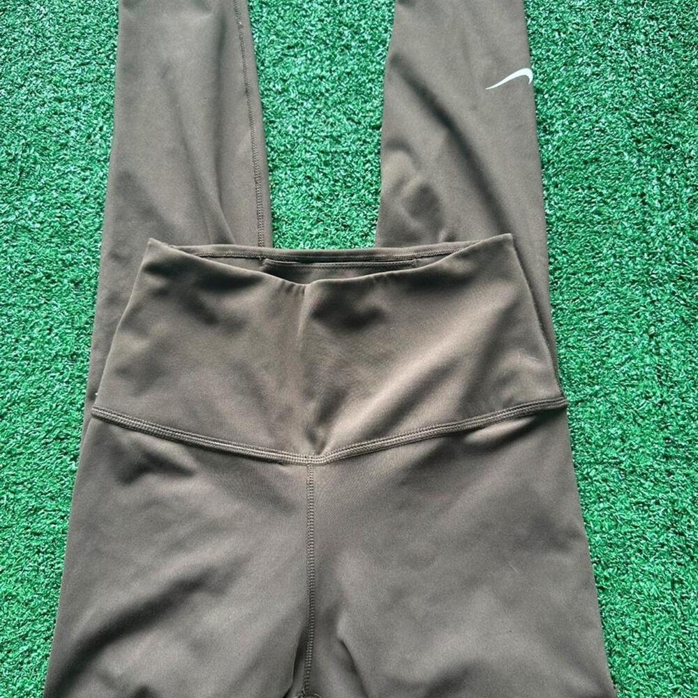 Brown Nike leggings